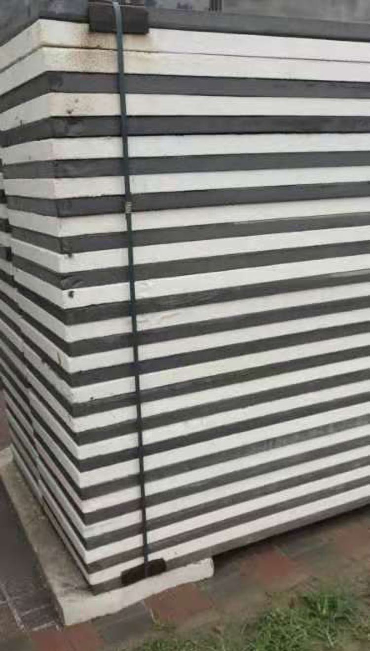 保溫結構一體化復合免拆模板