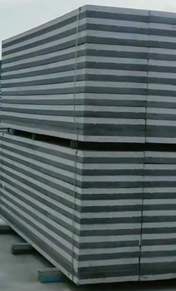 保溫結構一體化復合免拆模板