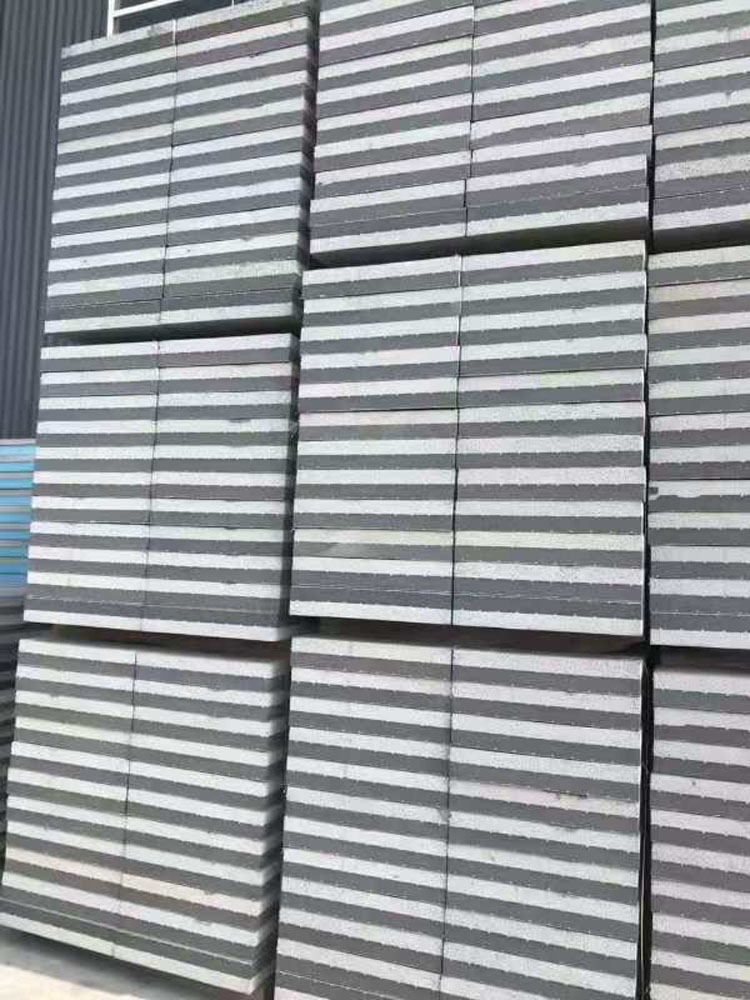 保溫結構一體化復合免拆模板